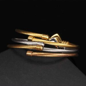 MiniJewelry Simpl Gold Love Heart Bangle Bracelets for Women BFF Family Stainless Steel Adjustable Birthday