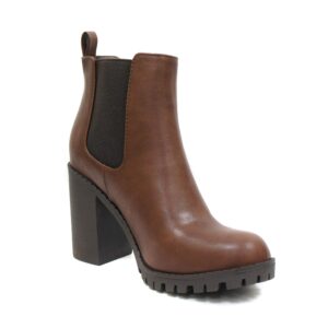 Soda Glove - Ankle Boot w/Lug Sole Elastic Gore and Chunky Heel (7.5, Brown (PU))