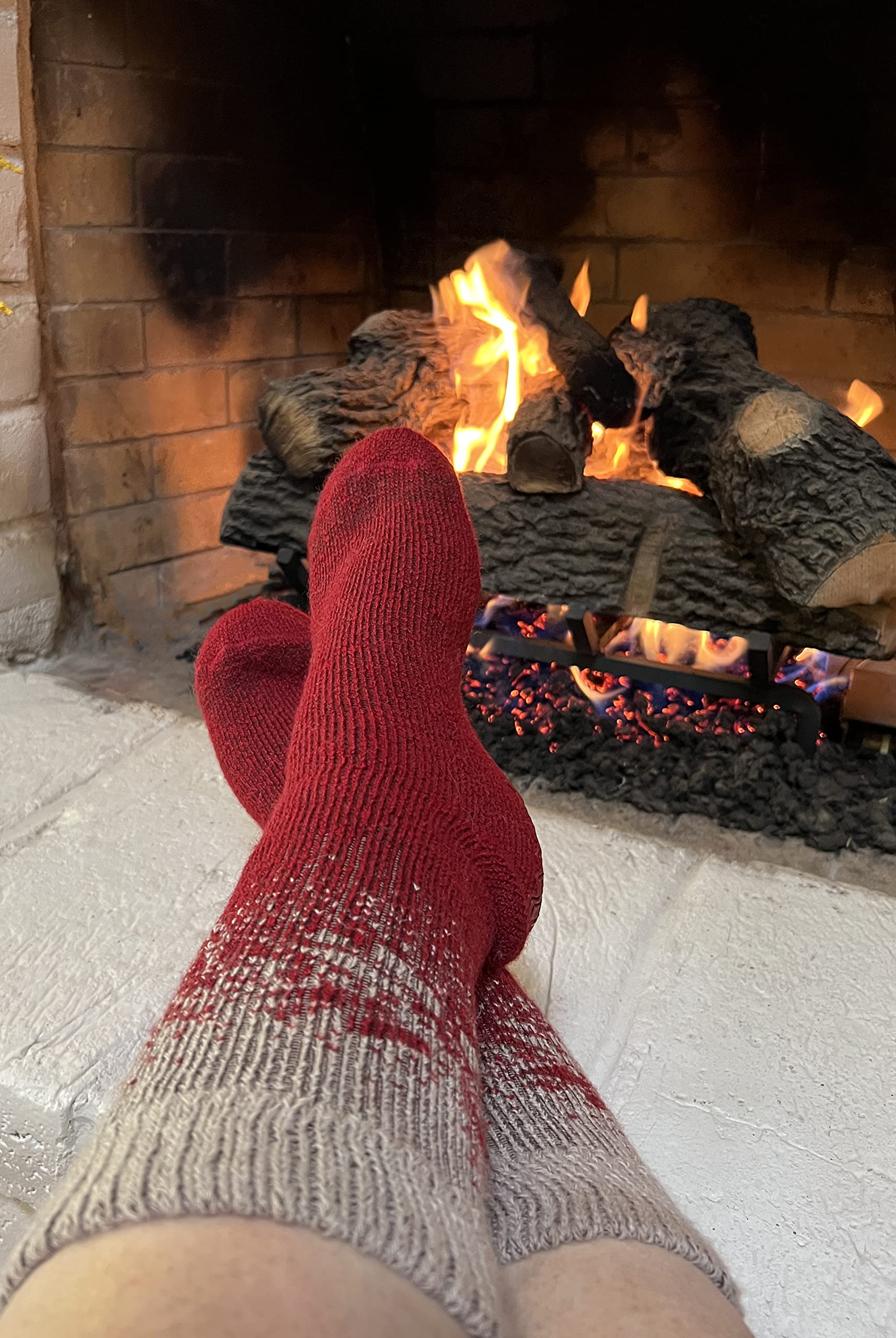 WARRIOR ALPACA SOCKS - Unisex Toasty Toes Ultimate Alpaca Socks For Men And Women (Large - Red Snowflake)