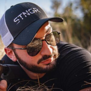 STNGR Aviators Sunglasses (Black, Smoke)