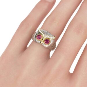 Jeulia 2 Carat Owl Rings for Women Round Cut Feather Engagement Ring 925 Sterling Silver Wedding Rings with Ruby Owl Eye CZ Solitaire Promise Anniversary Rings with Jewelry Gift Box (7)