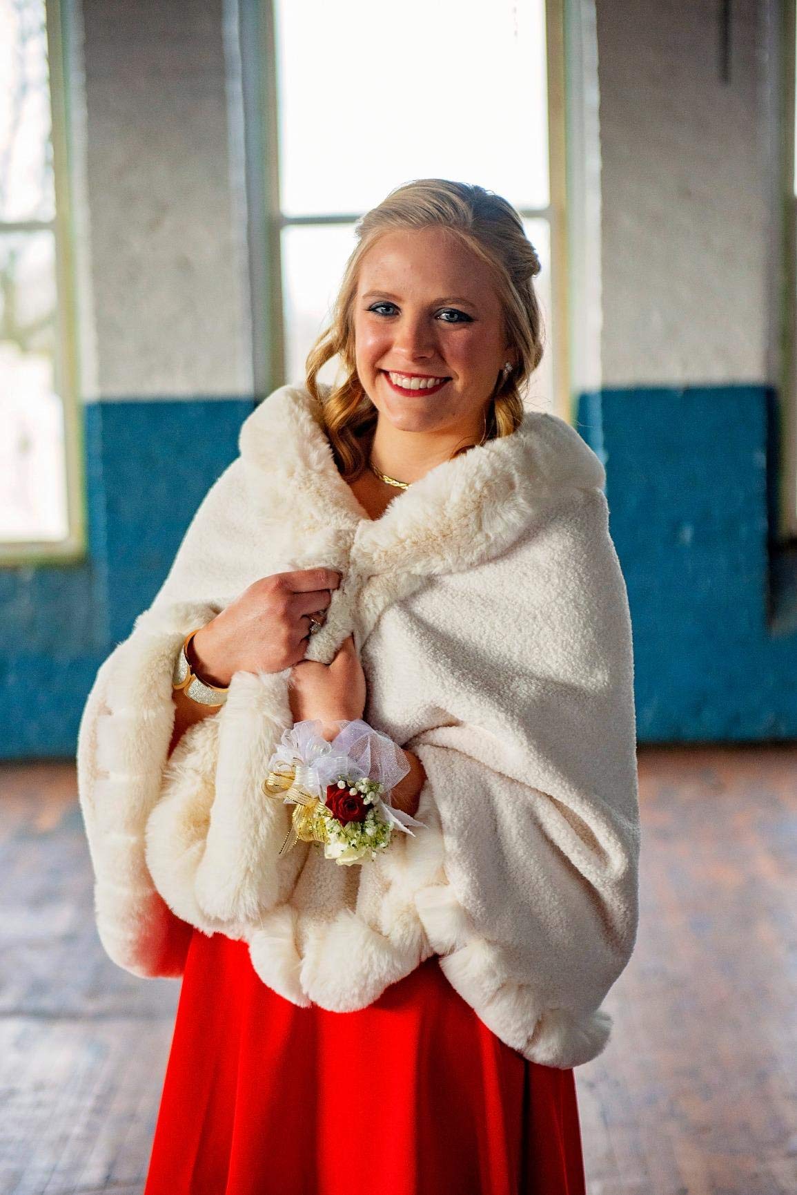 Faux Fur Shawl Wrap Bridal Cape Bridesmaids Stole Lambs Wool Shrug Winter Wedding with Fur Trim Ivory