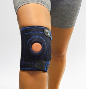 brace on active sport knee brace - bi-directional patella stabilizer for men and women, medium