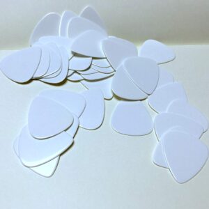 Plain White Guitar Picks (20 picks in a packet)