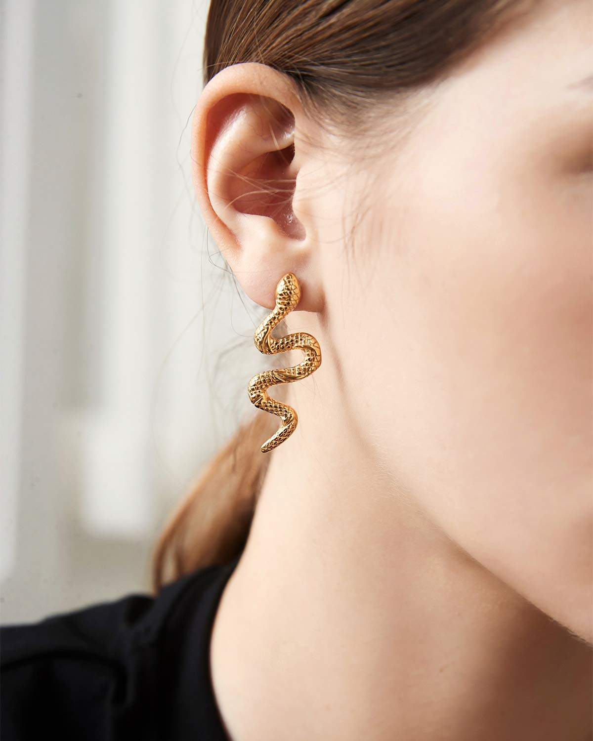 Vivid Snake Earrings Women 18K Gold Plated Stainless Steel Dangle Earring (Gold)