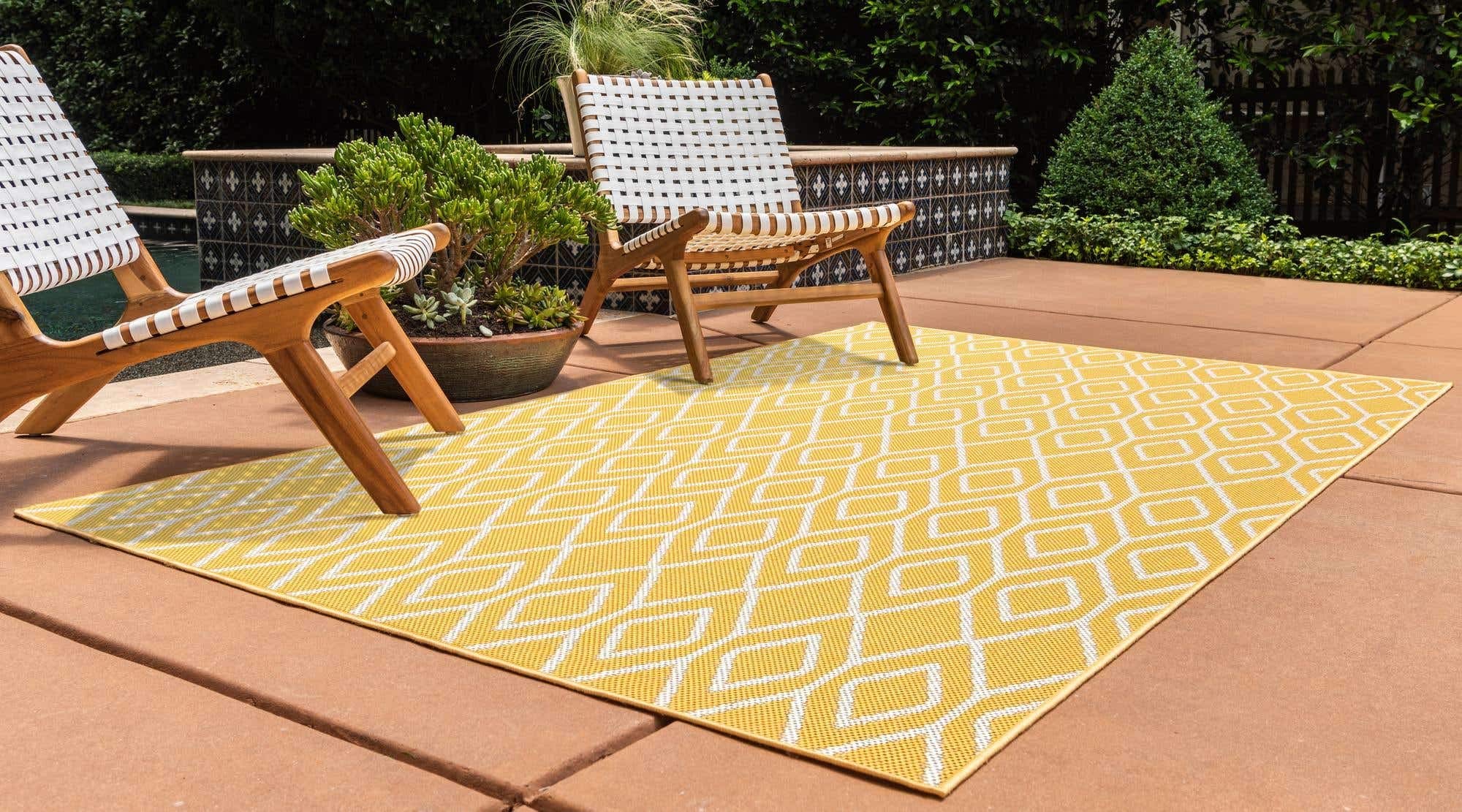 Jill Zarin Outdoor Collection Area Rug - Turks and Caicos (5' 3" x 8' Rectangle Yellow Ivory/Ivory)