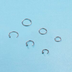 ZS Stainless Steel Nose Studs Nose Rings Hoop 20G Nose Bone/L Shaped/Nose Screw Rings Set Body Jewelry Piercing Fake Nose Rings for Women (F Set)