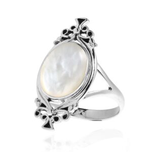 AeraVida White Mother of Pearl Vintage Style .925 Sterling Silver Ring