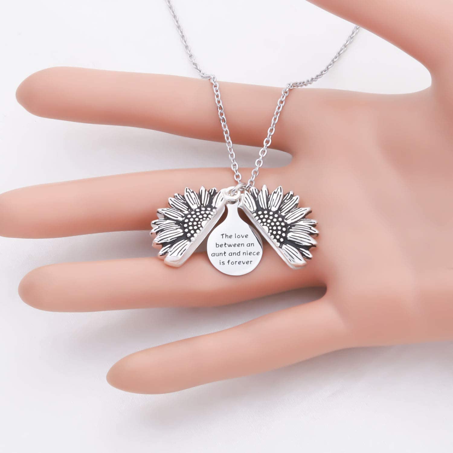 WUSUANED Aunt And Niece Gift The Love Between An Aunt And Niece Is Forever Necklace Sun Flower Pendant Necklace Relationship Jewelry (aunt and niece necklace)