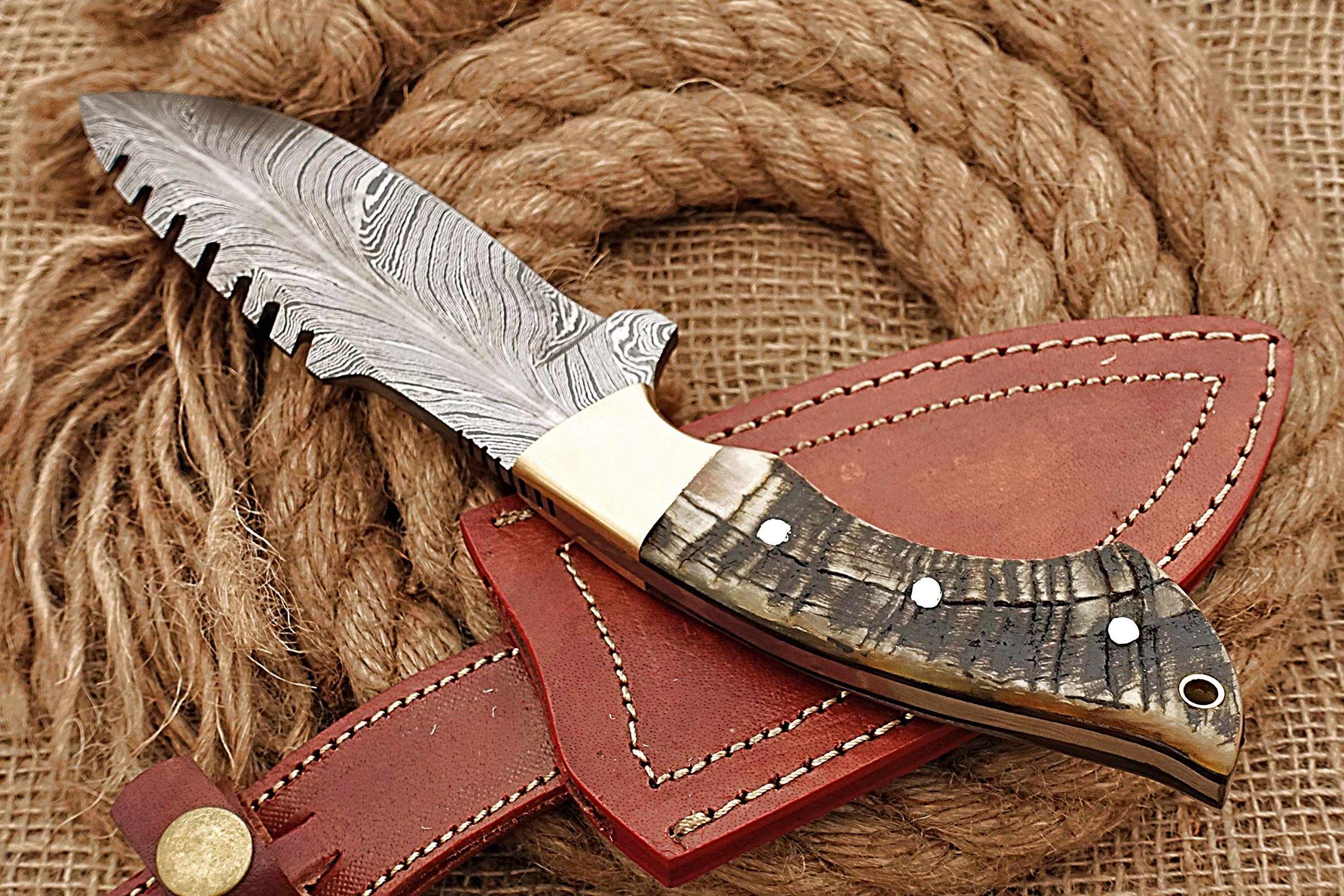 HUNTEX Unique Custom Handmade Hand-Forged New Feather Pattern Damascus Steel 9.5 Inch Long Full Tang Ram Horn Handle Razor Sharp Hunting Camping Knife with Genuine Leather Sheath