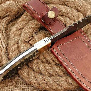 HUNTEX Unique Custom Handmade Hand-Forged New Feather Pattern Damascus Steel 9.5 Inch Long Full Tang Ram Horn Handle Razor Sharp Hunting Camping Knife with Genuine Leather Sheath