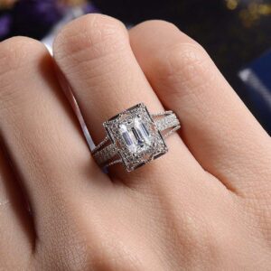 XIALV Exquisite Plated Silver Emerald Cut Square Cubic Zirconia Bridal Engagement Halo Ring for Women (US code 6)