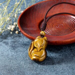 Jovivi Healing Crystal Necklace Natural Tiger Eye Stone Fox Lucky Charm Amulet Bead Pendant Necklace Gemstone Jewelry Adjustable Rope