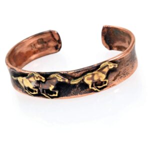 american made rustic unisex copper cuff bracelet - wild mustangs motif (medium (suitable for 7" to 7.75" wrist sizes))