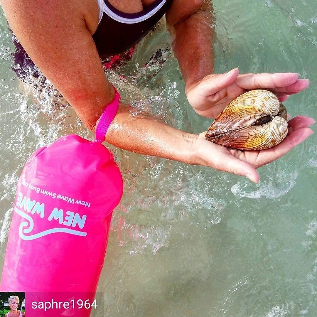 New Wave Swim Buoy and Phone Case Bundle - Pink