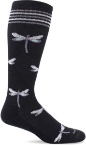 sockwell women's dragonfly moderate graduated compression sock, black - m/l