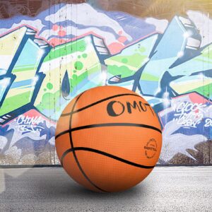 OMOTIYA Glow in The Dark Basketball, LED Light Up Basketball, Night Glowing Ball, Cool Sports Gear 8-12 Year Old, Toy Basketball Gifts Ideas & Games for Age 8, 9, 10, 11, 12, 13+ Kid Teens Boys Girls