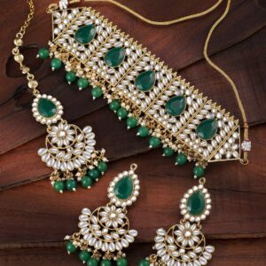 Aheli Bridal Kundan Faux Pearl Choker Necklace with Earrings Maang Tikka for Women Girls Indian Traditional Bollywood Fashion Jewelry Set Green