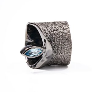 german kabirski 0.60 Carat Blue Topaz Handmade Barrel Ring in 925 Sterling Silver with Gold and Black Rhodium Plating Size 6