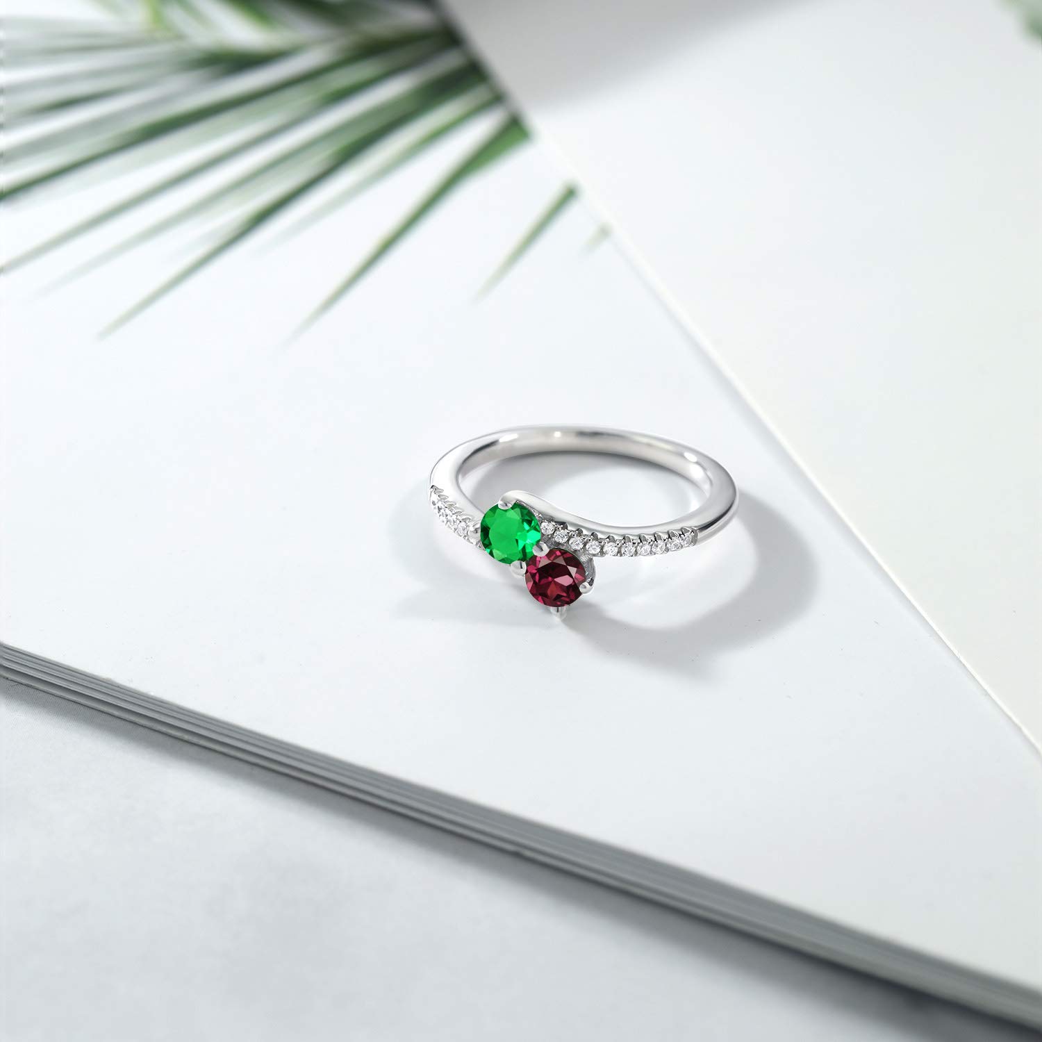 Gem Stone King 925 Sterling Silver Green Nano Emerald and Red Rhodolite Garnet Bypass Ring For Women (0.91 Cttw, Gemstone May Birthstone, Round 4MM, Available In Size 5, 6, 7, 8, 9)