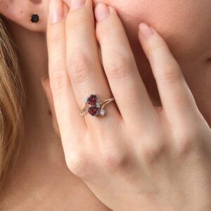 Gem Stone King 10K White Gold Heart Shape Red Garnet and Diamond Ring For Women | 1.83 Ct | Heart Shape 6MM | Gemstone Birthstone | Available In Size 5, 6, 7, 8, 9