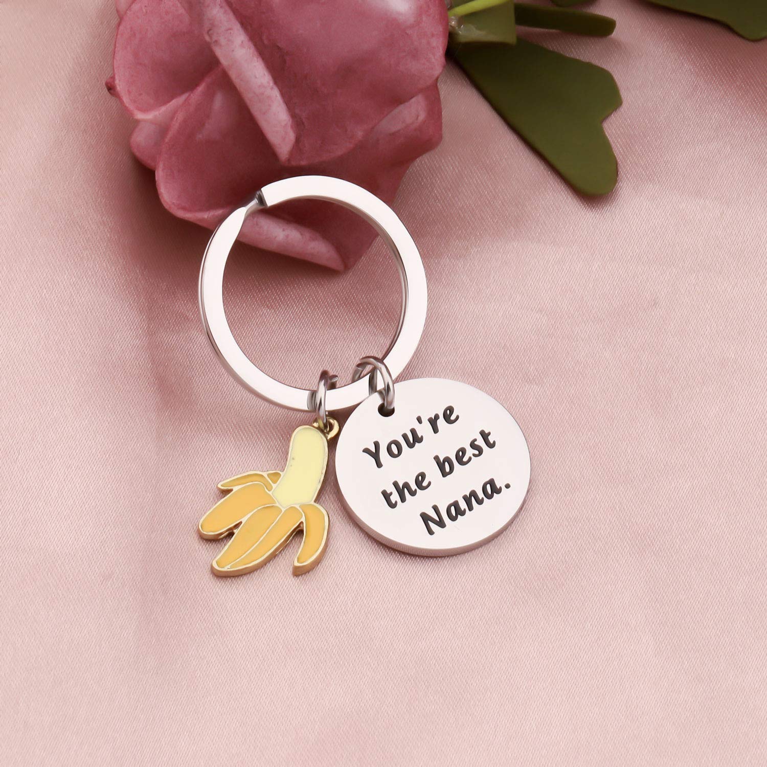 AKTAP Grandma Keychain You’re The Best Nana keyrings Banana Charm for Grandmother Gift from Granddaughter Grandson (Nana keyrings)