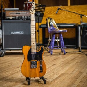 LyxPro 39” Electric Guitar TL Series, Full-Size Paulownia Wood Body, 3-Ply Pickguard, C-Shape Neck, Ashtray Bridge, Quality Gear Tuners, 3-Way Switch & Volume/Tone Controls, 2 Picks Included, Mahogany