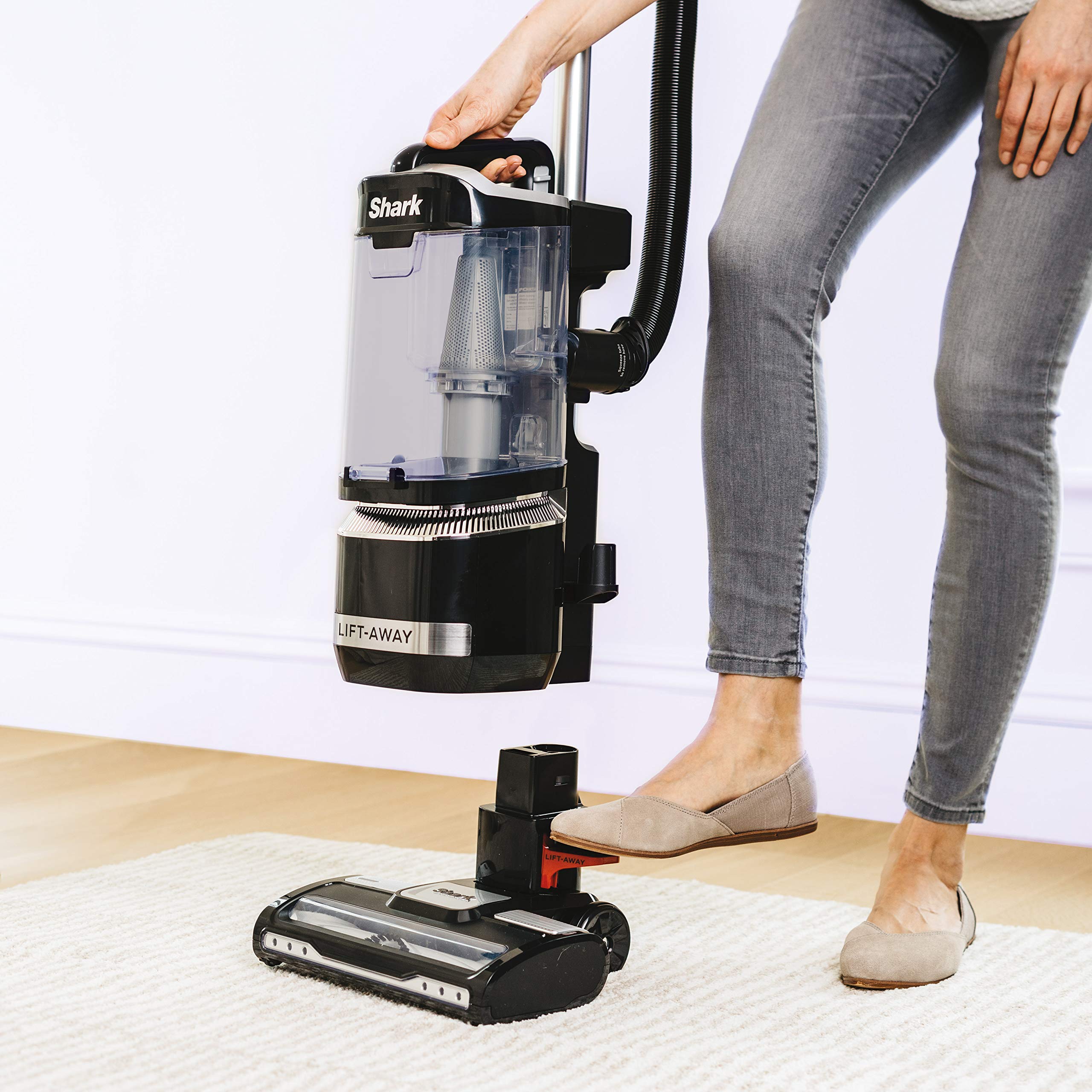 Shark LA322 Navigator Lift-Away ADV Corded Lightweight Upright Vacuum with Detachable Pod Pet Power Brush, Crevice Tool and Dusting Brush, Black (Renewed)