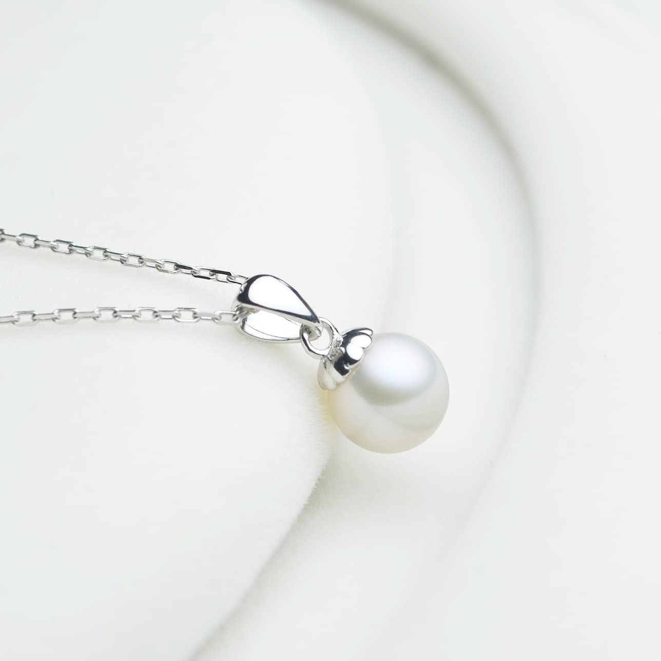 8mm Round Pendant Single Pearl Necklace Sterling Silver Freshwater Cultured Pearl Necklace for Women