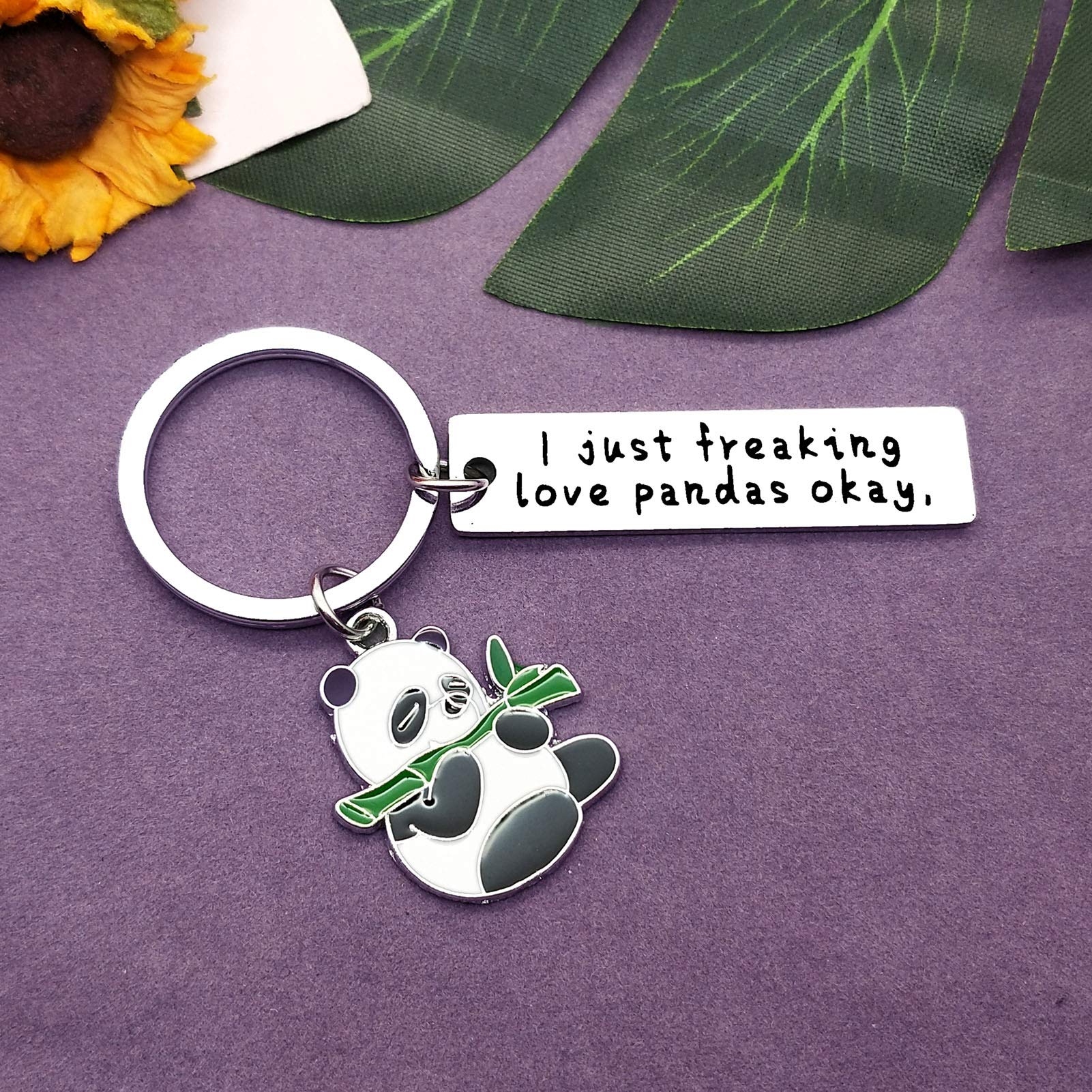 Vadaka Funny Panda Charm Keychain Panda Lovers Jewelry Gifts Animal Lovers Gift Panda Keyring for Friends Girls Christmas Graduation Birthday Gift for Panda Lovers