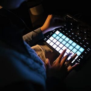 Novation Circuit Tracks: Groovebox sequencer with synth tracks, MIDI tracks and drum tracks for electronic music making