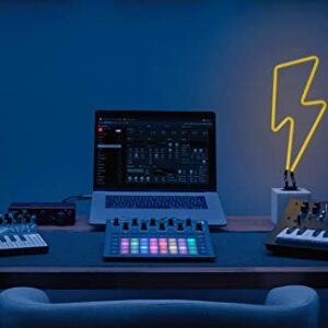 Novation Circuit Tracks: Groovebox sequencer with synth tracks, MIDI tracks and drum tracks for electronic music making