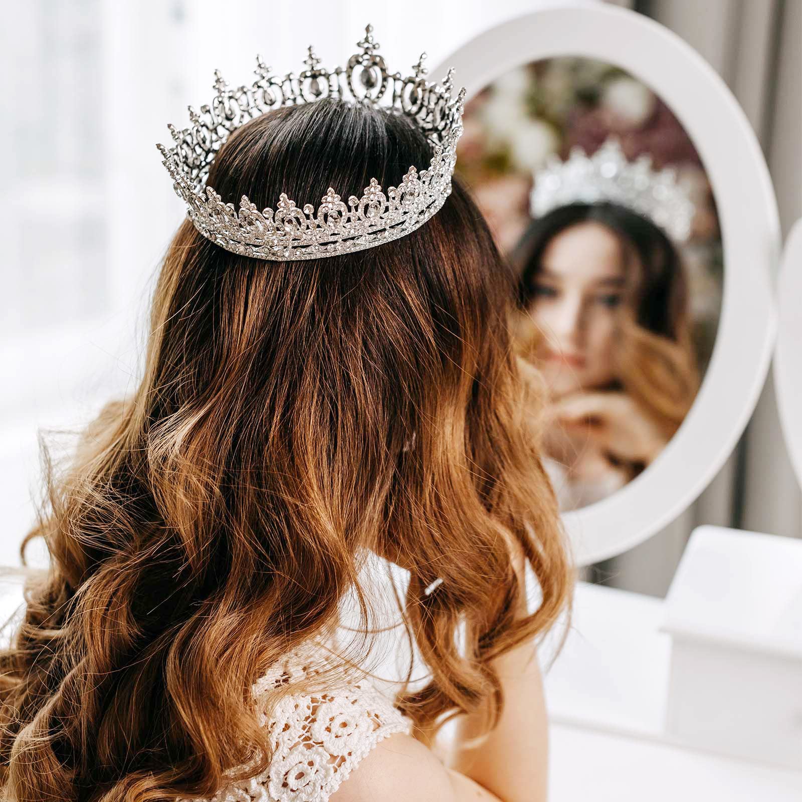 AW BRIDAL Wedding Crown Tiara Crystal Birthday Crown for Women Rhinestone Queen Crown Bridal Party Pageant Crown Wedding Hair Accessories for Brides (Silver)