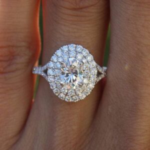 xialv classic cubic zirconia oval cut promise engagement ring double bezel halo women's ring size 6-10 (us code 6)