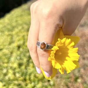 LE VIAN 14K Yellow Gold Oval Citrine & 1/2 Cttw White/Chocolate Diamond Engagement Ring (H-I & Fancy Brown Color, SI1-SI2 Clarity)- Size 7