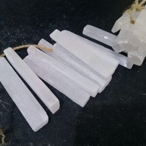 XMHOME Selenite Sticks White Selenite Crystal Wand 20Pcs Approx 1/2 Lb Small Bulk Healing Crystals Home Decoration Purifying Energy for Vicca Reiki Protection Chakras Eliminate