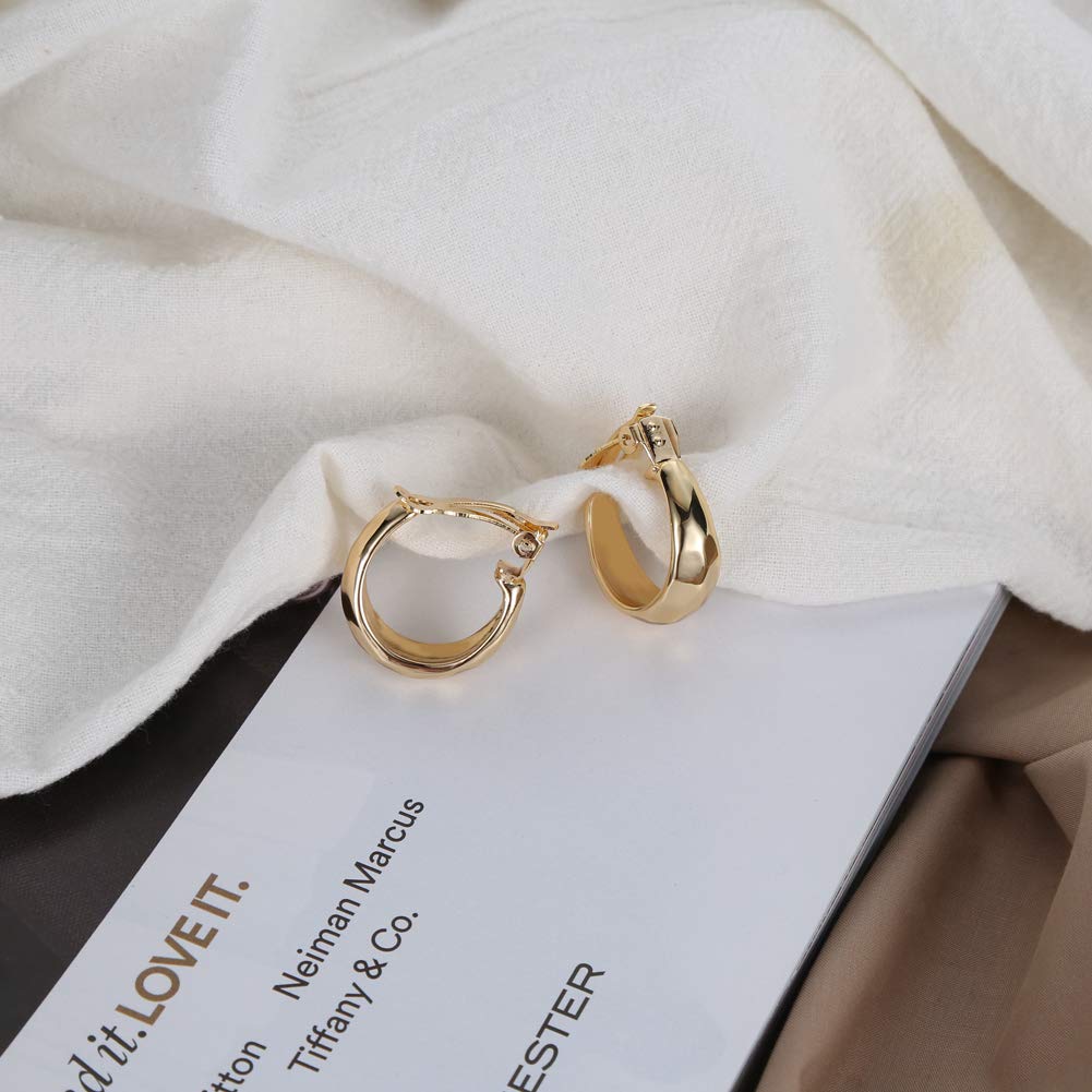 LILIE&WHITE Gold Clip on Hoop Earrings For Women Fashion Clip on Earrings For Women Chunky Hoop Earrings No Piercing Fake Earrings Costume Jewelry