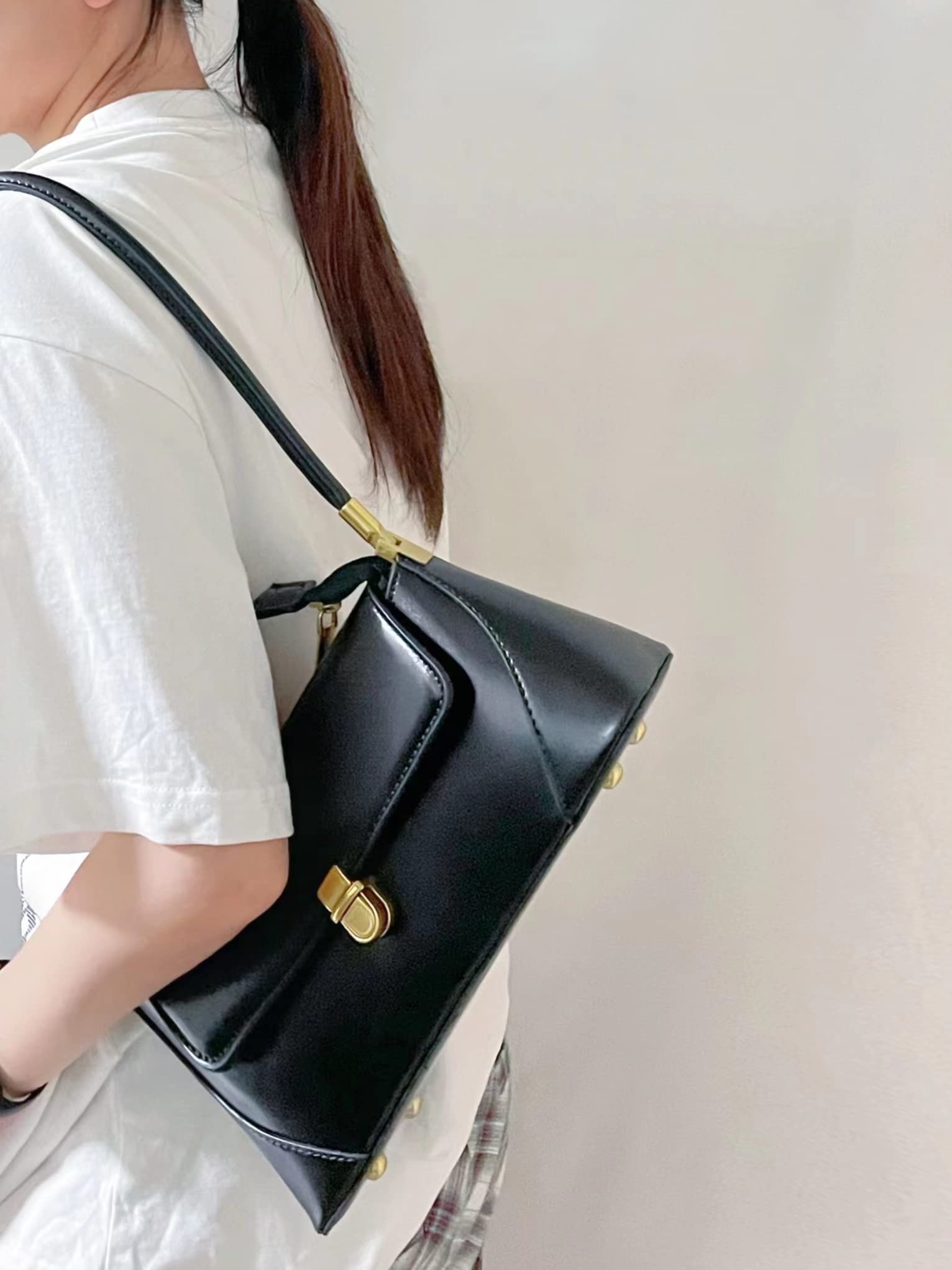 Women Black Shoulder Bags Vintage Handbag Retro Classic Small Purse 90s Buckle Closure