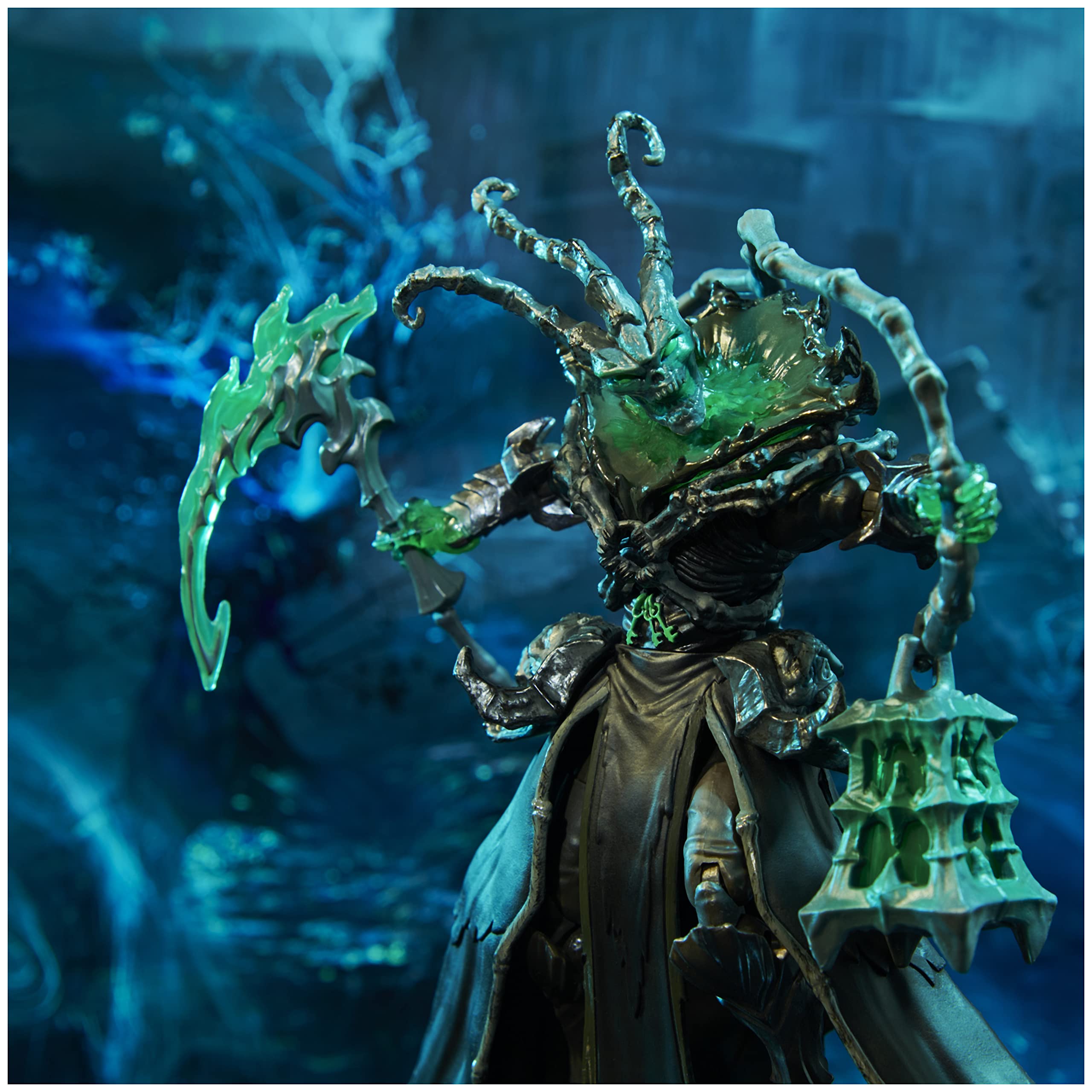 League of Legends, 6-Inch Thresh Collectible Figure w/Premium Details and 2 Accessories, The Champion Collection, Collector Grade, Ages 12 and Up