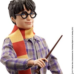 Mattel Harry Potter Collectible Platform 9 3/4 Doll (10-inch), Posable, Wearing Travel Fashion, with Hedwig, Luggage & Accessories, Gift for Collectors and Kids 6 Years Old and Up