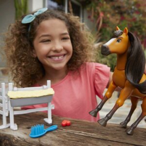 Mattel Spirit Untamed Toy Horse & Accessories Playset, Forever Free Spirit (Approx. 8-inch) with Neighing Sounds, Long Mane & Tail Hair, Brush, Hay Bale & Apple Snack