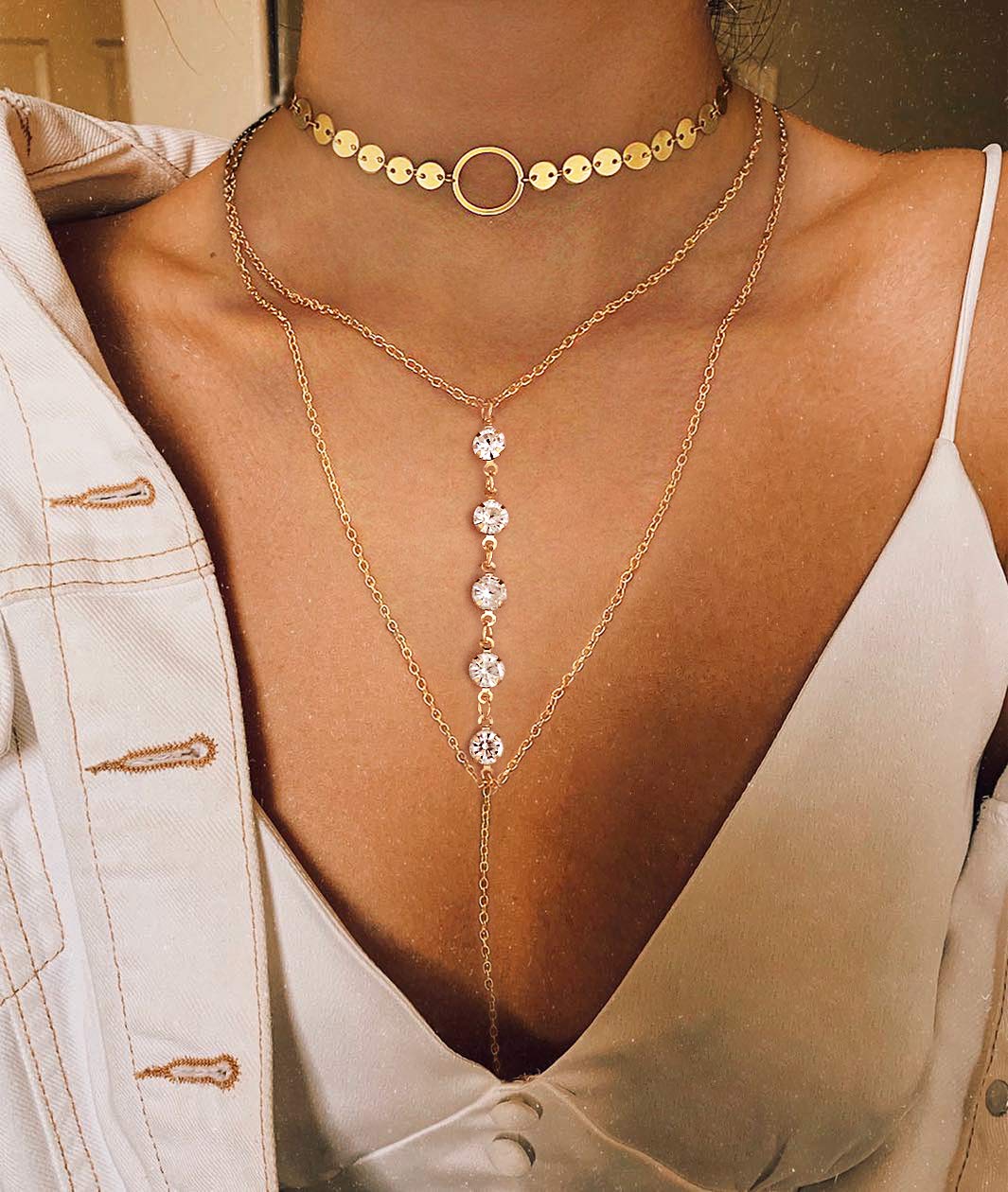 Suyi Stylish Layered Sequins Choker Necklace with Thin Long Chain Pendant for Women Lady (Crystal Gold)