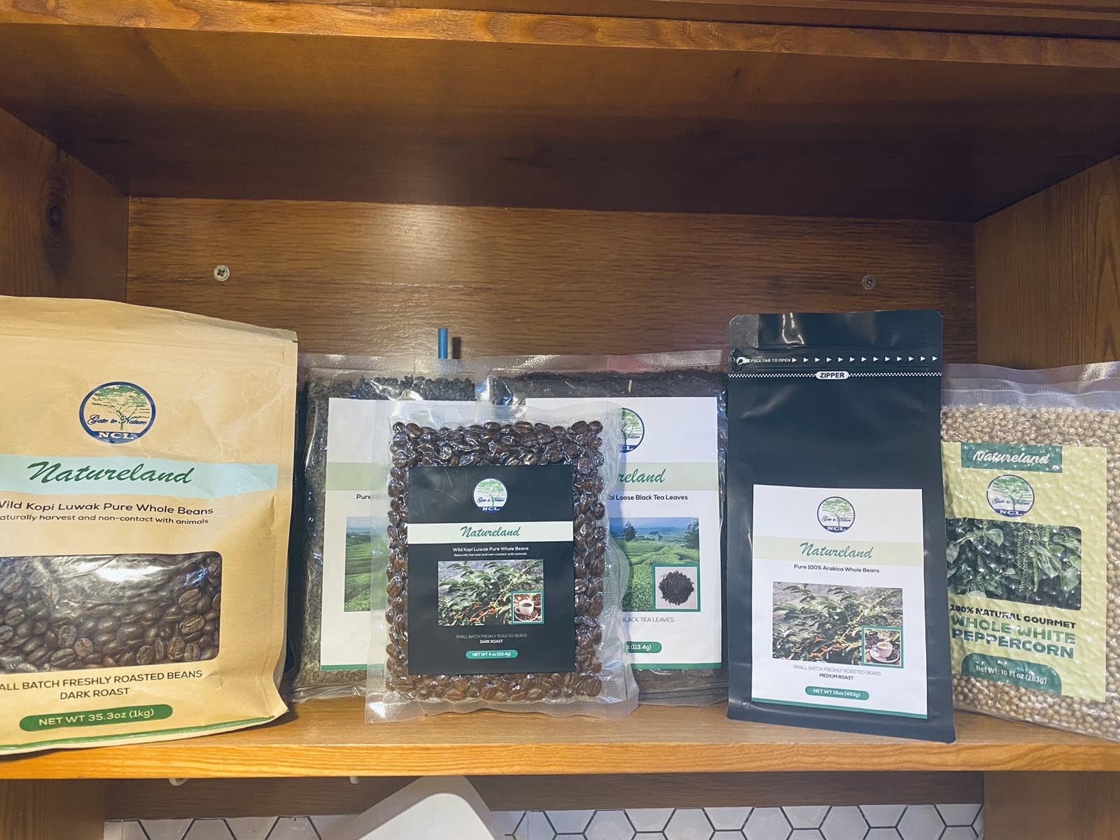 Natureland Wild Kopi Luwak Coffee Whole Beans, Freshly Made Wild Civet Arabica Coffee Bean, Dark Roast Kopi Luwak Coffee Gifts, Produce in best regions of Vietnam, 4oz /113 grams, Civet Coffee, Luxury Cat Poop Coffee.