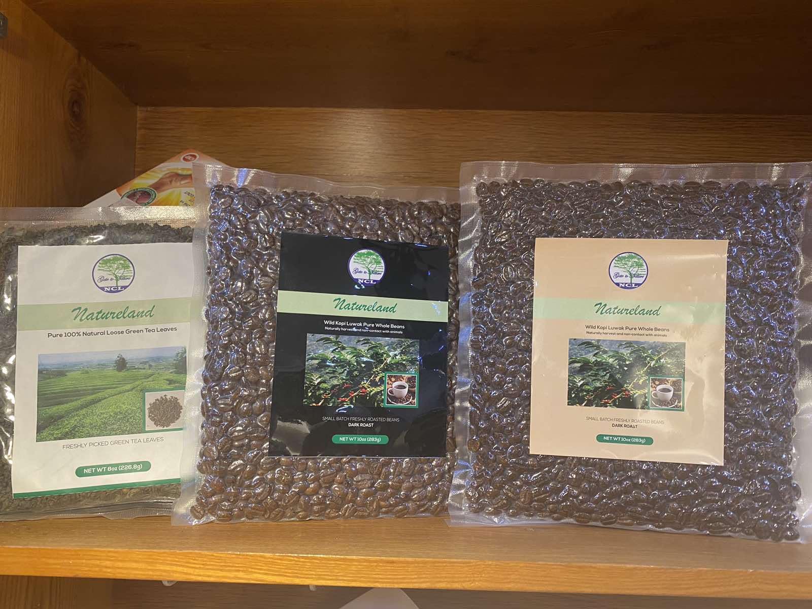 Natureland Wild Kopi Luwak Coffee Whole Beans, Freshly Made Wild Civet Arabica Coffee Bean, Dark Roast Kopi Luwak Coffee Gifts, Produce in best regions of Vietnam, 4oz /113 grams, Civet Coffee, Luxury Cat Poop Coffee.