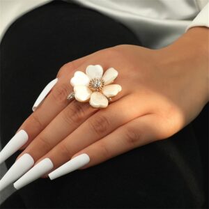 Heart Shaped Shell Pearl Flower Ring for Women Girls Vintage Gold Plated Elegant Big Statement Crystal Leaf Finger Pinky Rings Size 5 Comfort Fit Dainty Floral Jewelry Gifts for Mom Sister