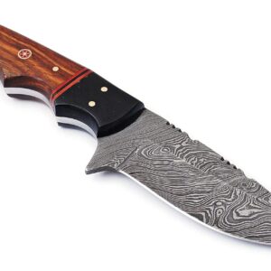 Best Merchants Knives Custom Handmade Hunting Knife Damascus Steel Survival Knife 8'' Overall Horn And Wood Handle With Sheath BM 003 Wood