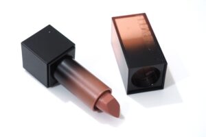 huda beauty power bullet cream glow hydrating lipstick amore