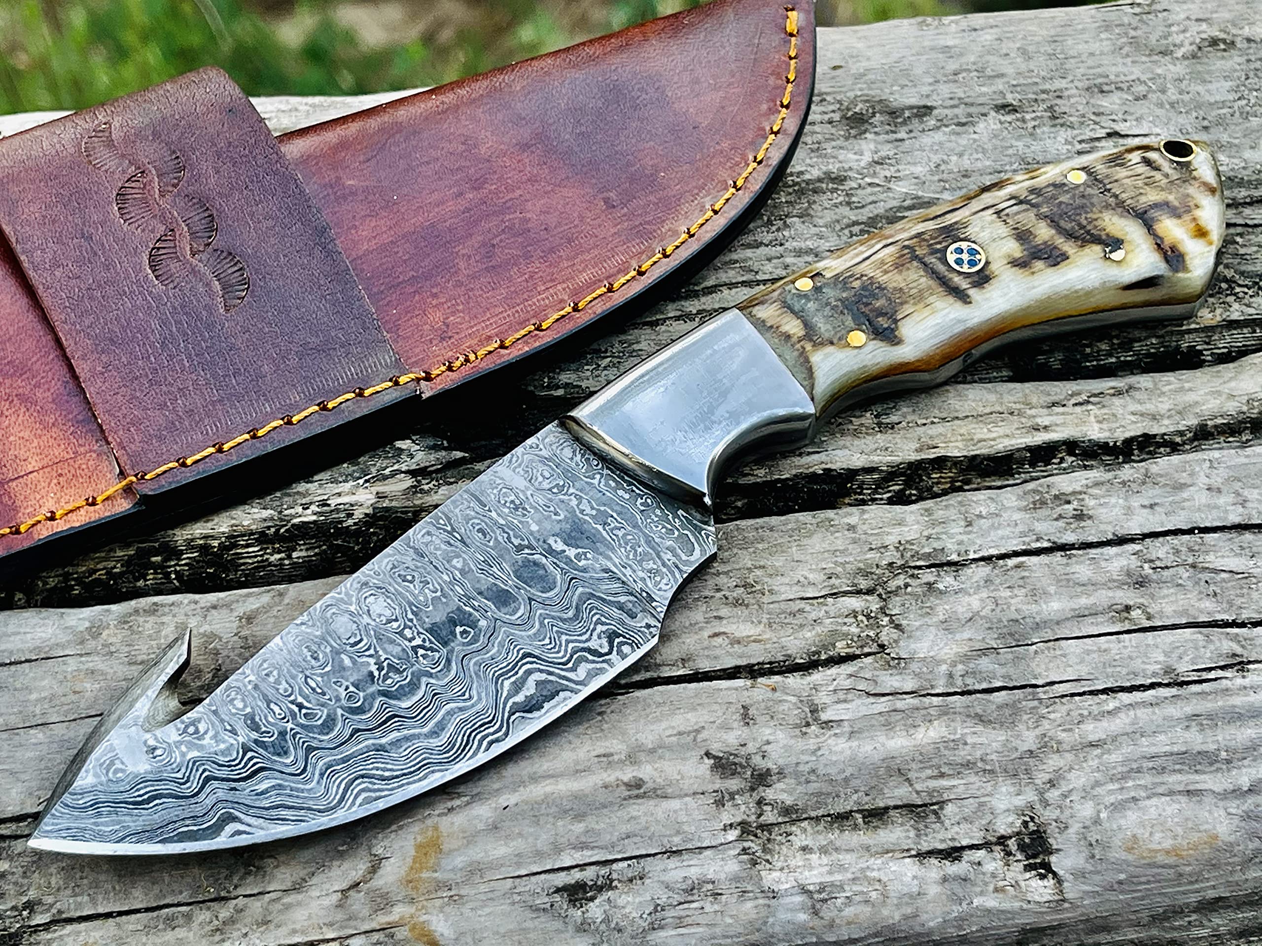 Bandle Custom Handmade Hunting Knife Camp Knife Damascus Steel Gut Hook Skinning Knife EDC 9'' Overall Ram Horn Handle with Custom Sheathe10