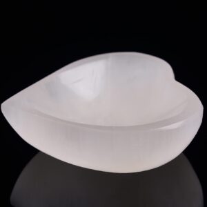 AMOYSTONE Natural Selenite Bowl Heart Shaped Selenite Plate for Crystals 4-4.7" for Reiki Healing Meditation Decoration