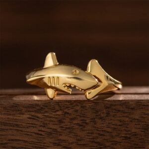 Hifunny Large Shark Rings Adjustable Sea Animal Fish Rings Giant Shark Ring for Men Women Ocean Animal Shark Ring Open Jewelry Gifts (Gold Size 7)